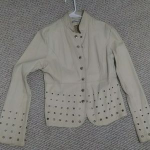 Looks good.From Turkey.